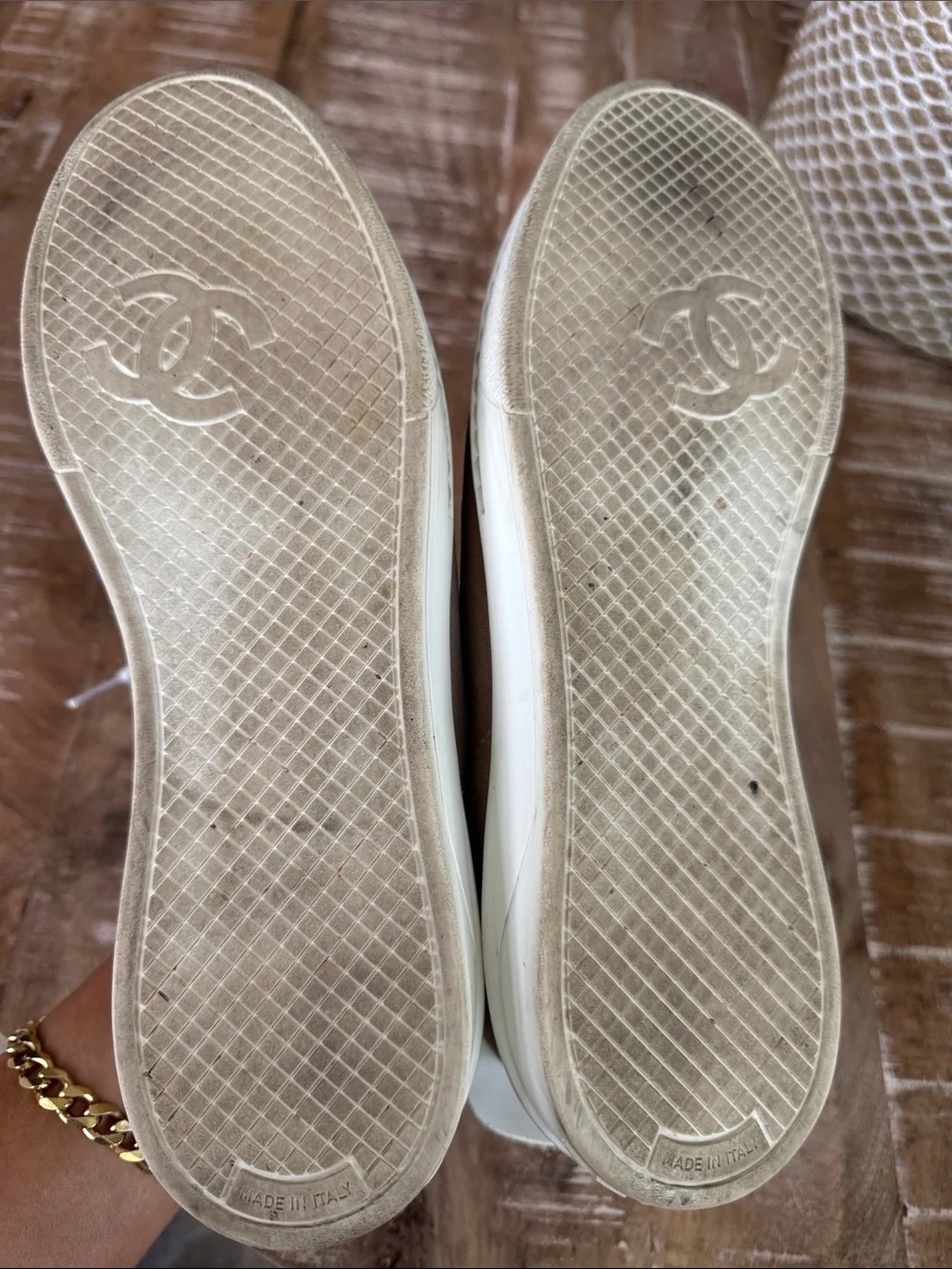 Chanel Interlocking CC Logo Suede Sneakers Size 39